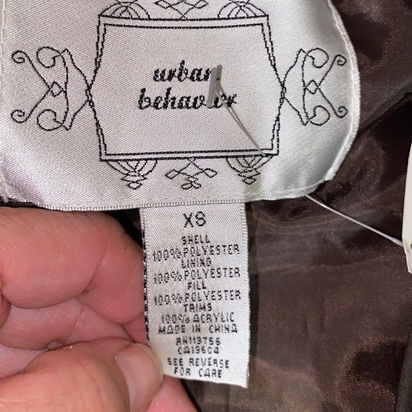 Urban Behavior Brown Vest, Zip up with snap closures - Picture 8 of 9